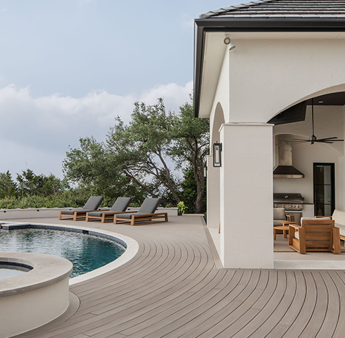 Abe Oeltjen project curved deck using TimberTech